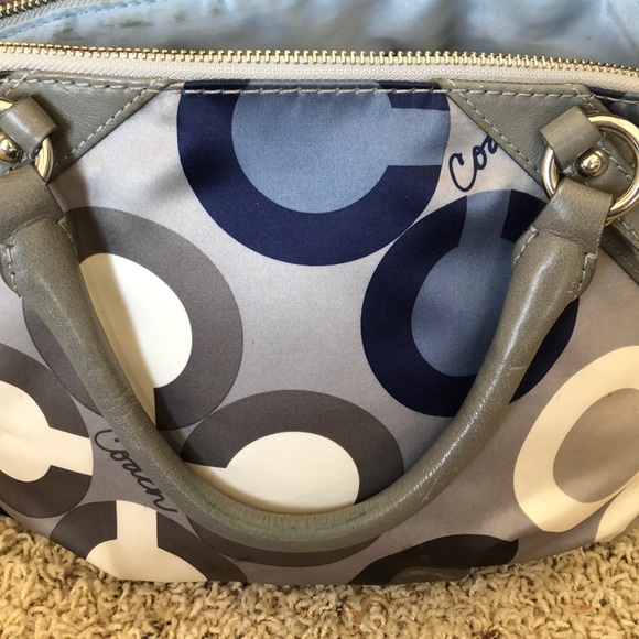 Coach purse - Picture 5 of 8